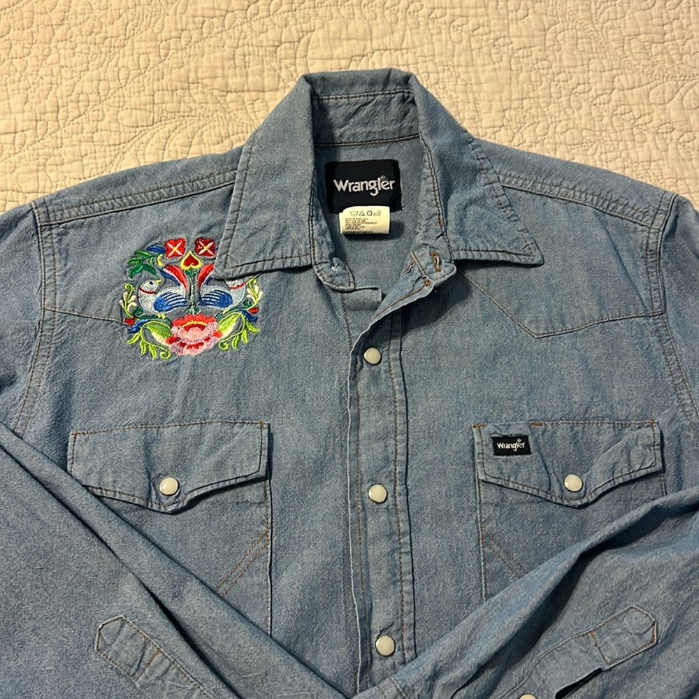 Custom embroidered Pearl Snap